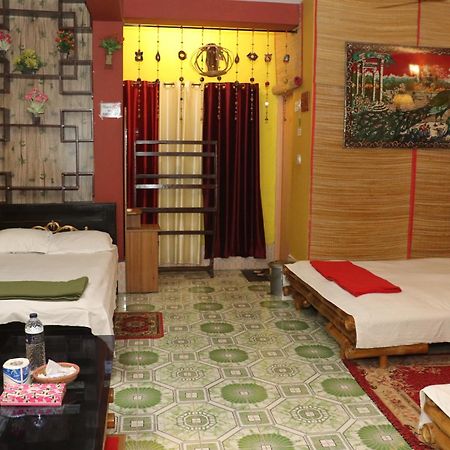 Green Leaf Guest House 스리몽골 외부 사진