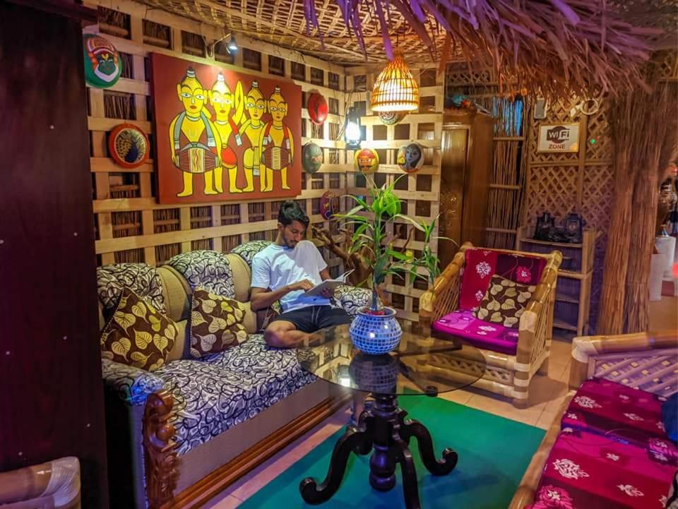 Green Leaf Guest House 스리몽골 외부 사진