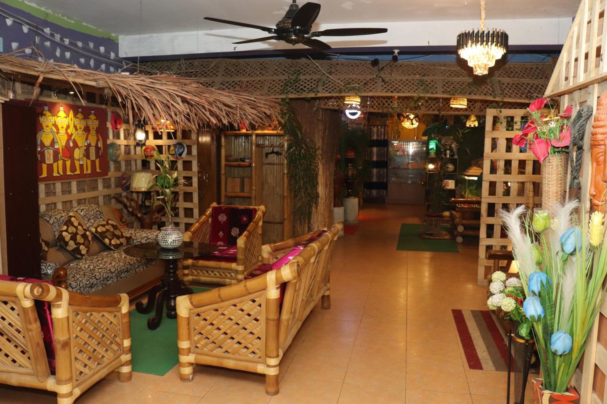 Green Leaf Guest House 스리몽골 외부 사진