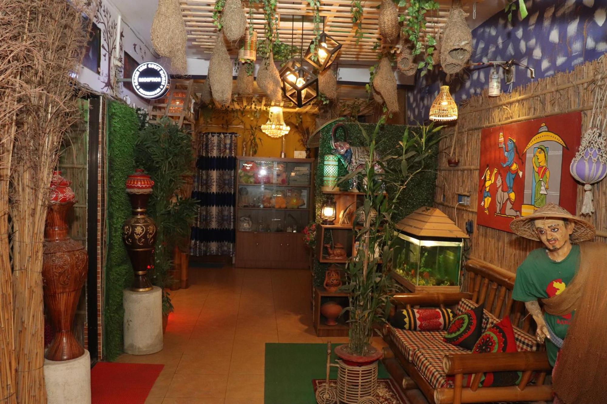 Green Leaf Guest House 스리몽골 외부 사진